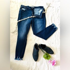 Kancan Distressed Jean 18W